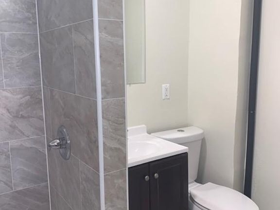 4th image of 685 Eagle Ave