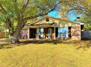 6059 Shadydale Ct, Watauga, TX 76148