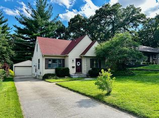6110 Woodland Rd, Des Moines, IA 50312