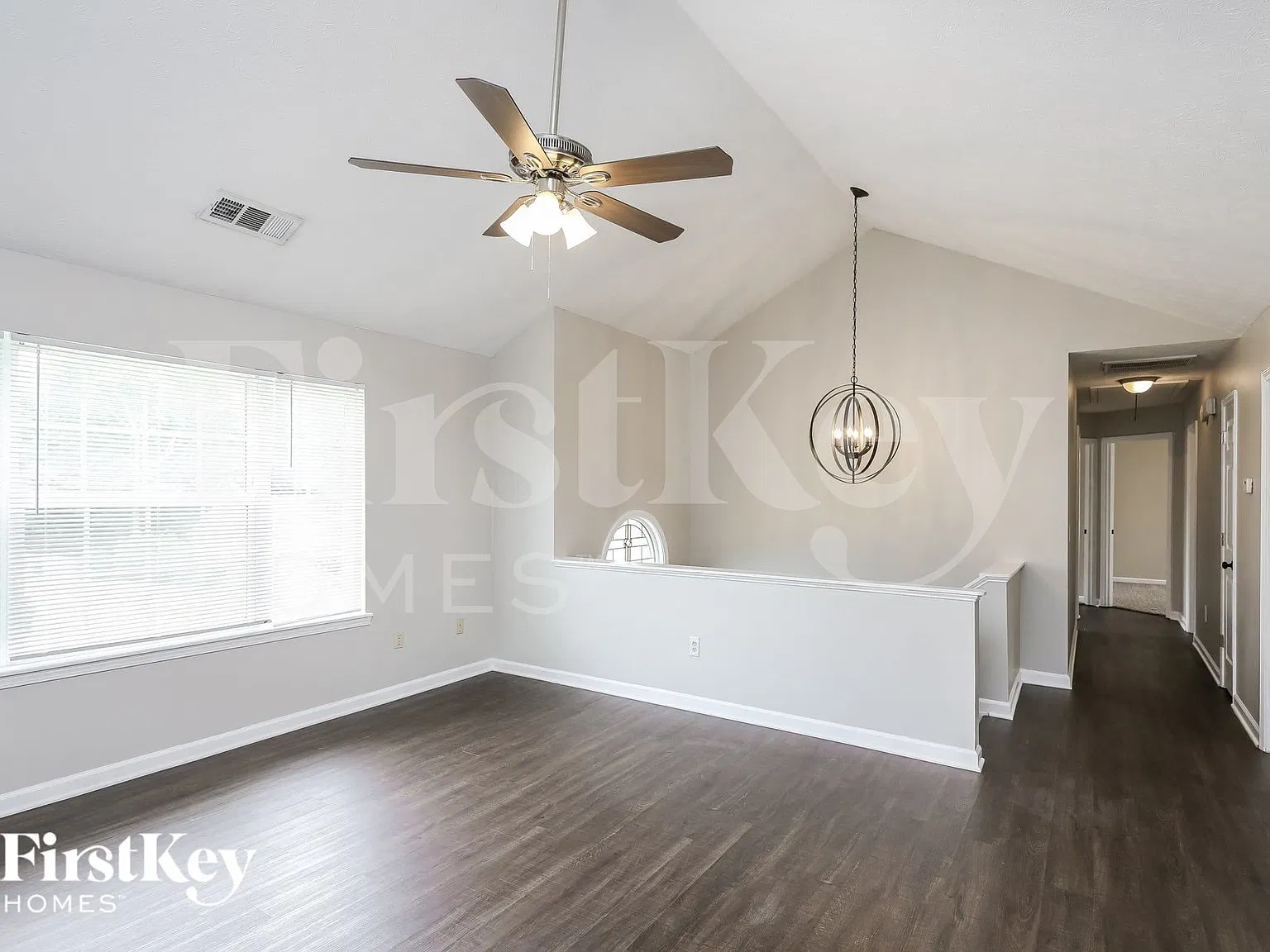 4 bed, 2.0 bath, 2300 sqft, $2,355 — Photo 4