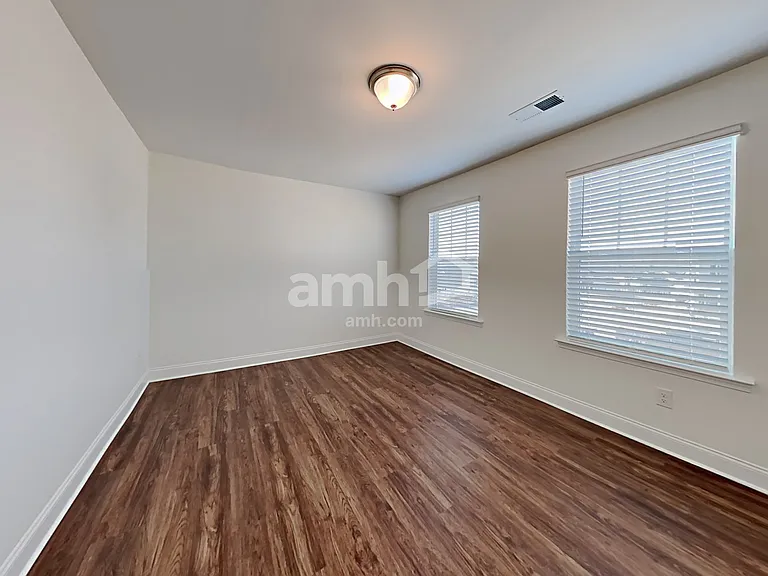 121 Hamilton Park Dr — Photo 19
