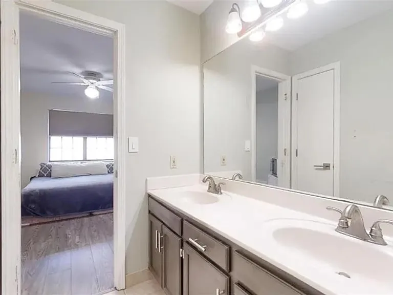 1019 Fox Run Dr — Photo 4