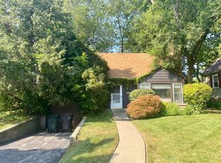 50 Williamsburg Rd, Evanston, IL 60203