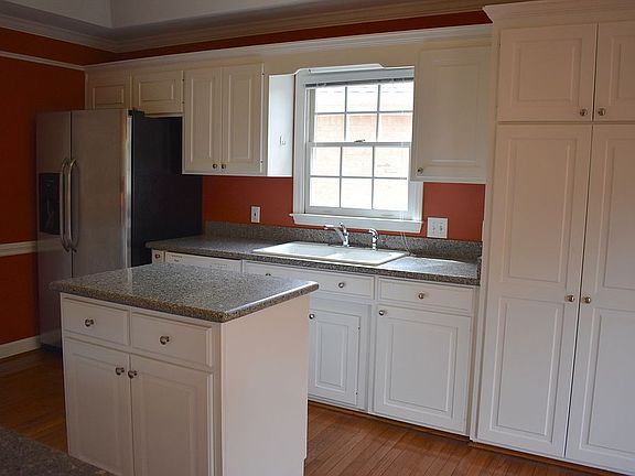 5th image of 118 Brinkley Pl
