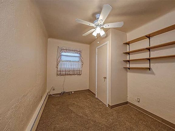 3rd image of 253 Willow Dr #5