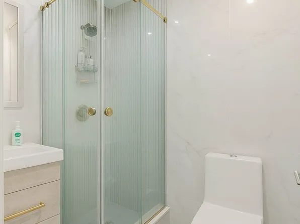 467 Grand Street image 9 of 9