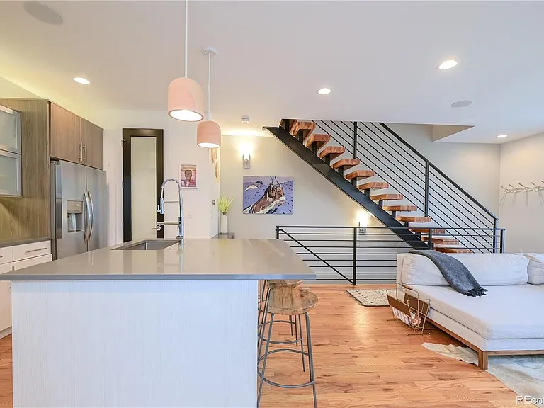 2070 N High St — Photo 10