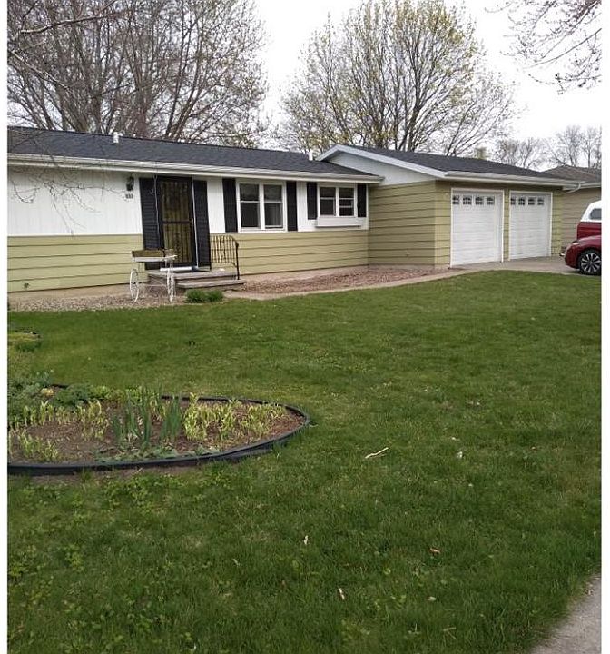 2nd image of 880 Greenfield Trl