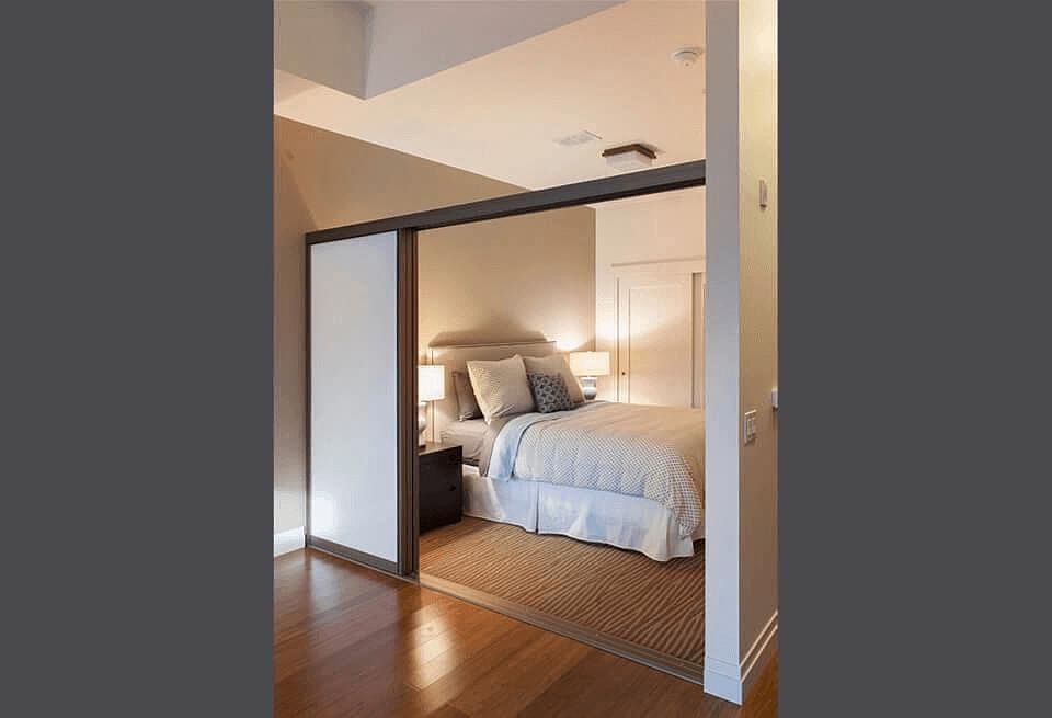 1st image of 520 E 1st Ave #201