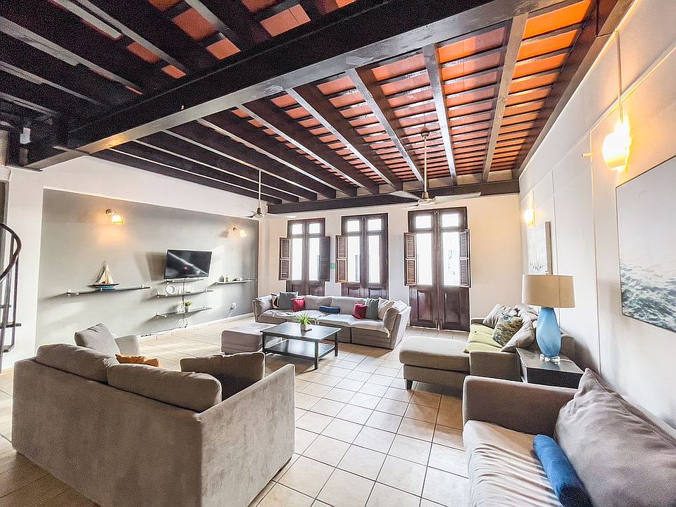 1st image of 213 Calle Cristo