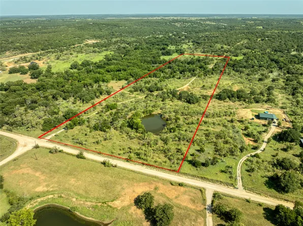 6 County Line Rd, Chico, TX 76431