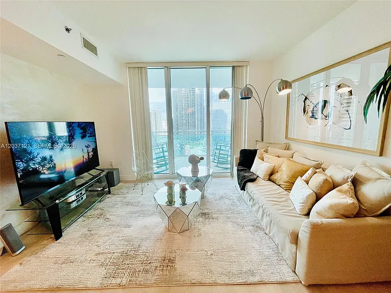 950 Brickell Bay Dr #2601 — Photo 6