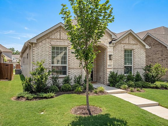 3rd image of 2035 Sherwood Dr