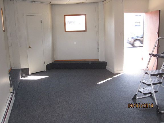 5th image of 270 Belleville Ave