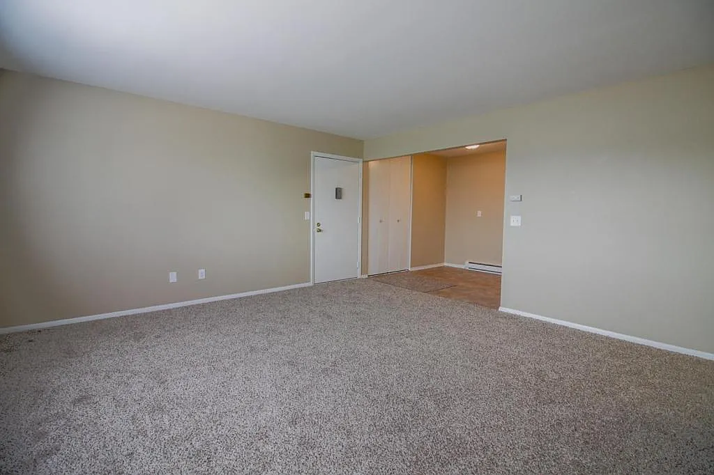 200 S. Division St #16 — Photo 4