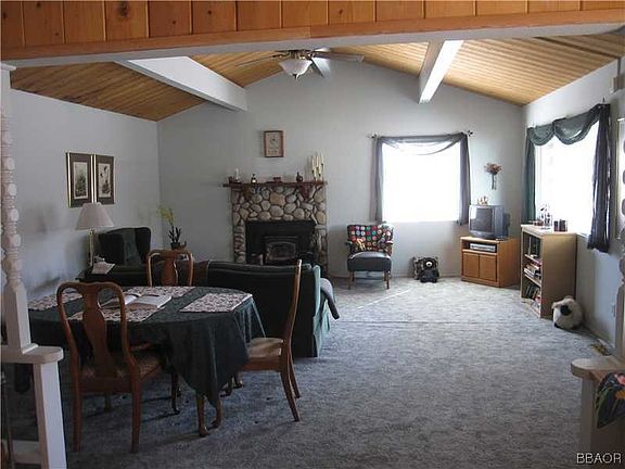 2nd image of 496 Vista Ave