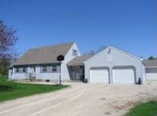 N5990 Schwartz Ln, Green Lake, WI 54941