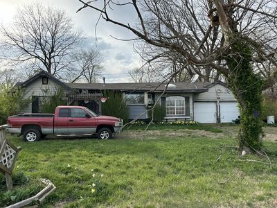2853 N York Avenue, Brookline, MO, 65619