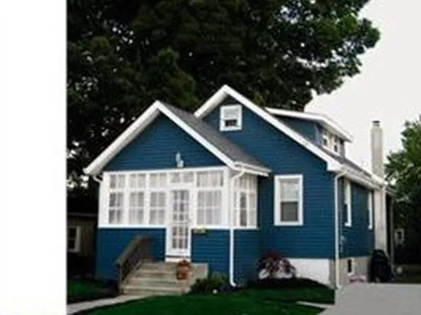 30 Gloucester Ave, Mount Ephraim, NJ 08059