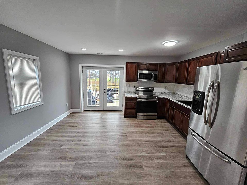 1st image of 310 Magnolia Ter