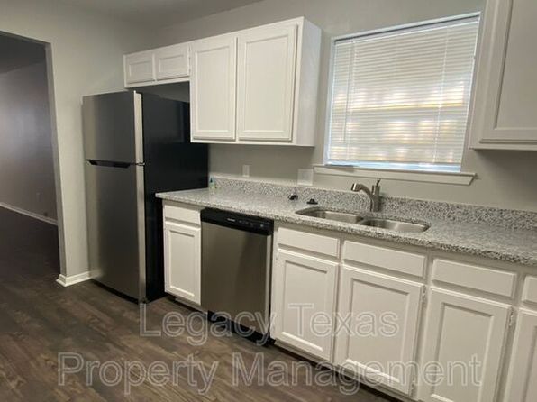 1302 Berry Dr APT C