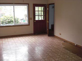 5th image of 1031 Shady Lane Ct