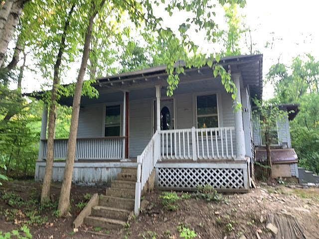 1st image of 27 Greenhurst Ave
