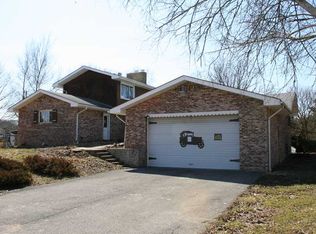 114 Snyder Dr, Rochester, PA 15074