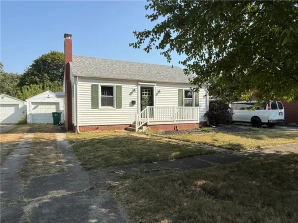 3324 Richmond Ave, Mattoon, IL 61938