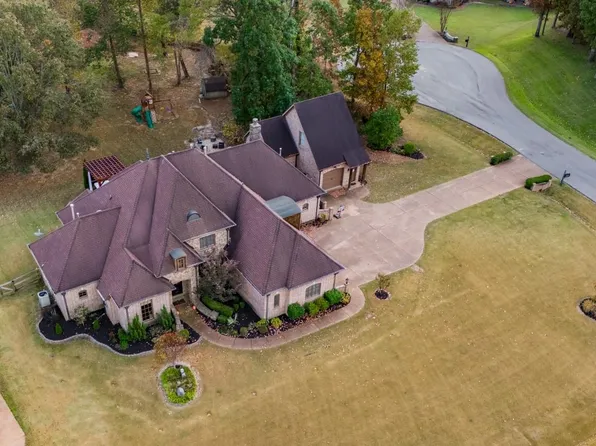 75 Talford Cv, Eads, TN 38028