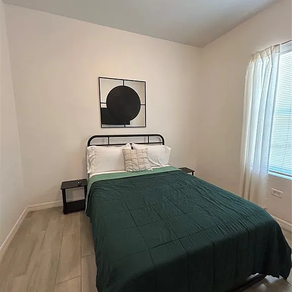 699 W Kaley St — Photo 13