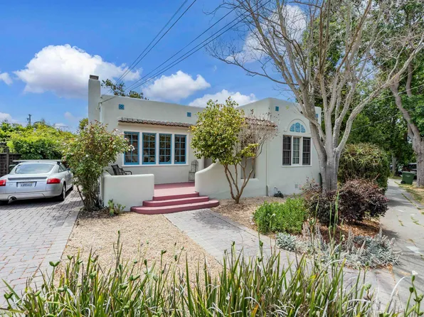 1360 Hopkins St, Berkeley, CA 94702