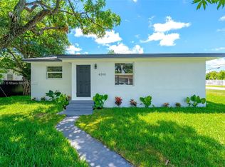 4390 NW 171st St, Miami Gardens, FL 33055