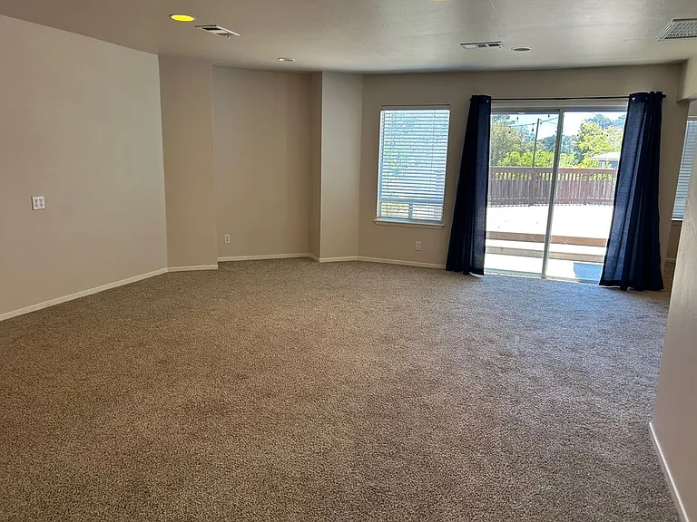 399 Jaycee Dr — Photo 17
