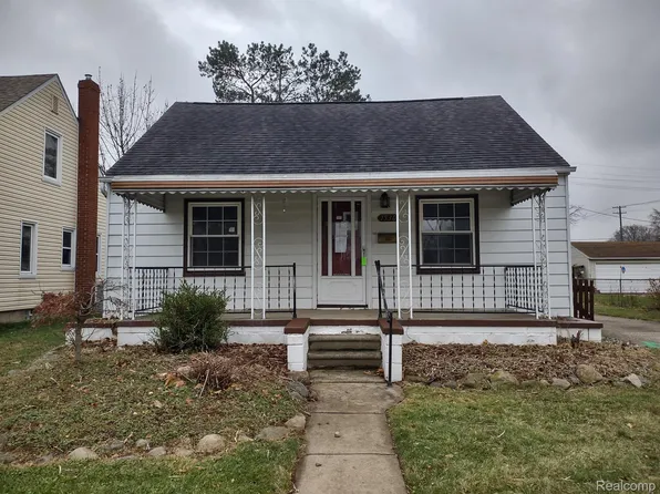 7530 Henry St, Center Line, MI 48015