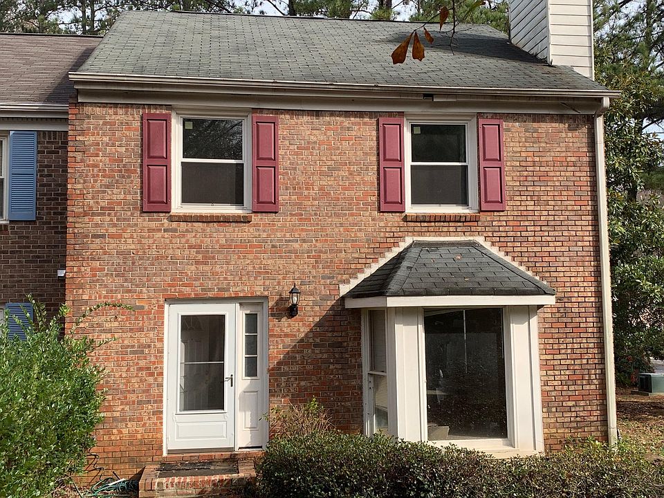 1st image of 600 Twin Brooks Way SE