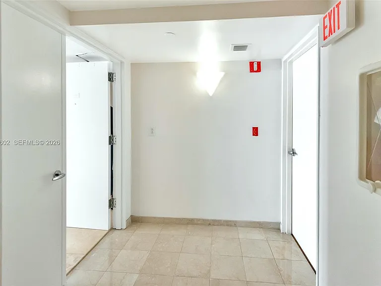5900 Collins Ave #408 — Photo 34