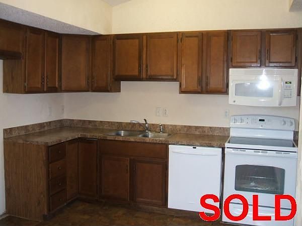 1st image of 615 Viking Ct