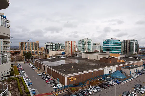 6088 Minoru Blvd #904 — Photo 33