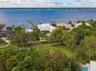 1438 SE Riverside Dr, Stuart, FL 34996