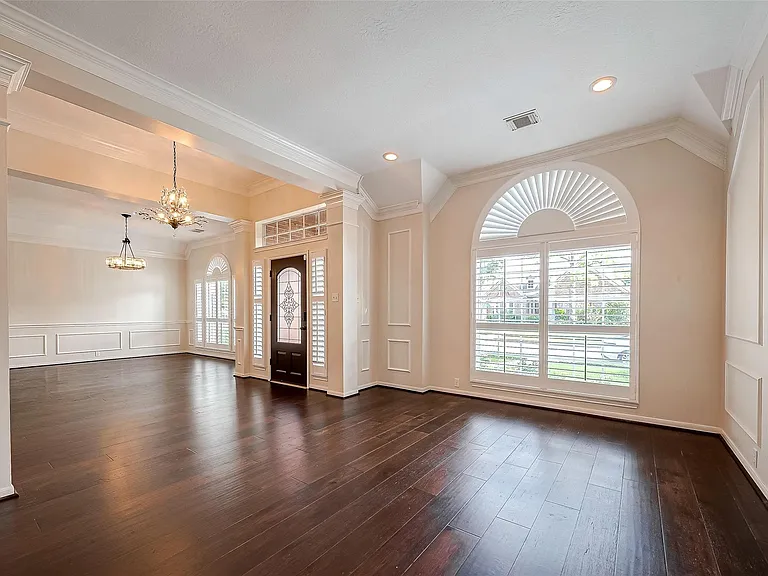 20819 Autumn Redwood Way — Photo 11