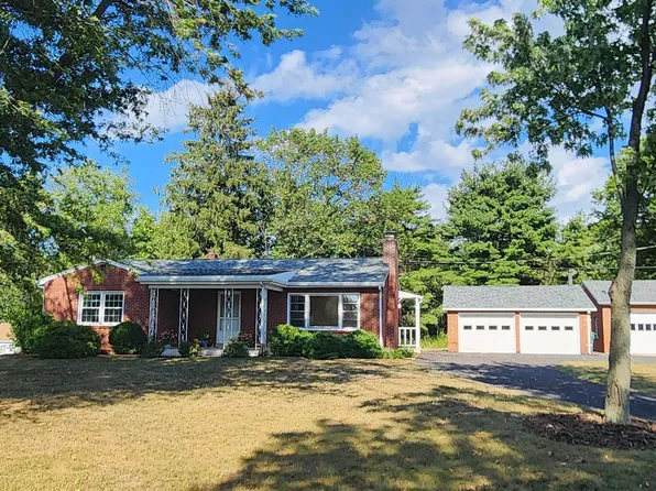 1850 Hunter Dr, Mechanicsburg, PA 17050
