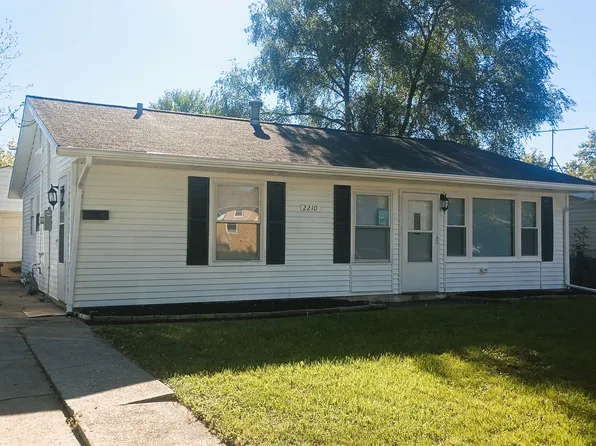 2210 220th St, Sauk Village, IL 60411