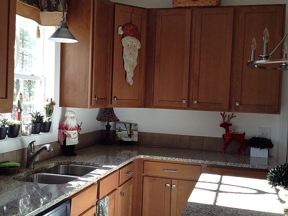 tile backsplash coming