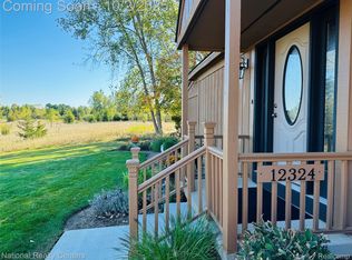 12324 Nantucket Dr #1, South Lyon, MI 48178