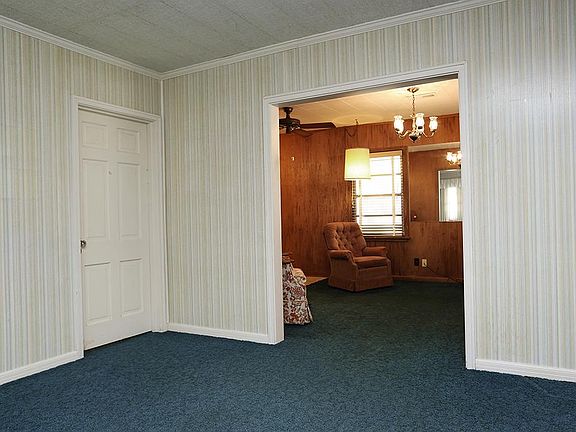 Wonderful six-panel original doors.