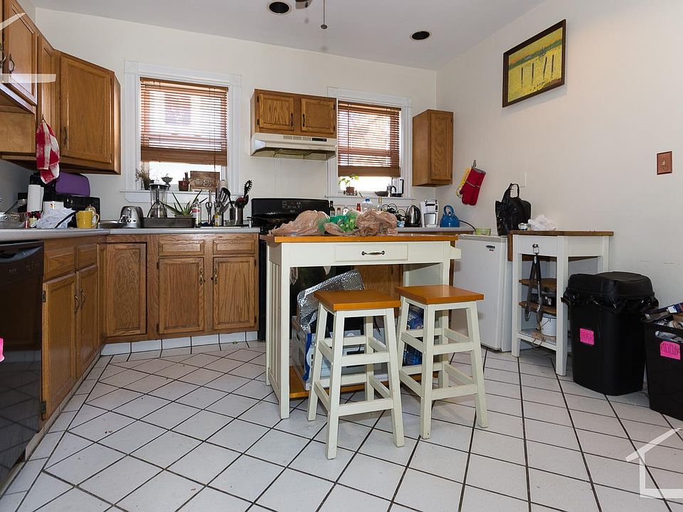 1st image of 74 Saybrook St #Smn01