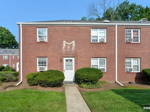63 W Hudson Ave APT C1, Englewood, NJ 07631