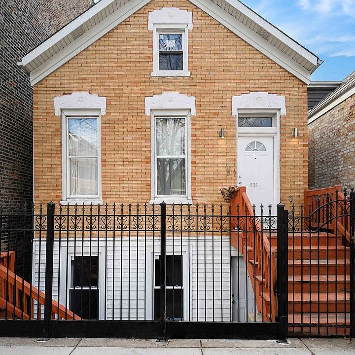 1st image of 2314 S Hoyne Ave