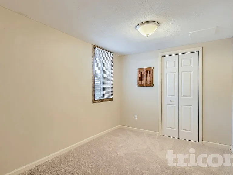 3701 Woodbine Ln N — Photo 13